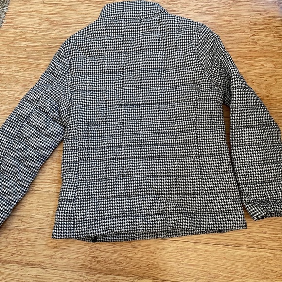 Like new Vince Camuto S black and white check  PUFFER jacket - Picture 3 of 4